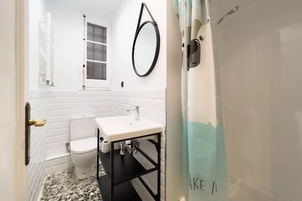 Bebarceloner Eixample Apartments - 3 Bedrooms 0*, Barcelona