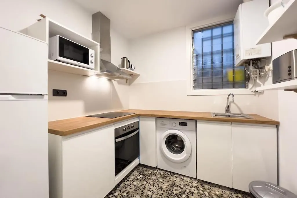 Bebarceloner Eixample Apartments - 3 Bedrooms Barcelona