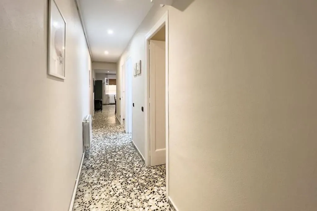 Bebarceloner Eixample Apartments - 3 Bedrooms España