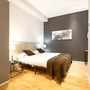 Rent Rambla Catalunya Apartment