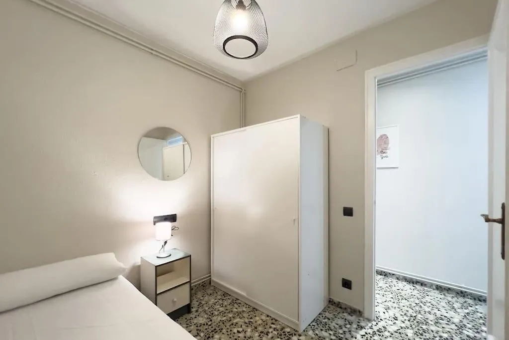 Bebarceloner Eixample Apartments - 3 Bedrooms