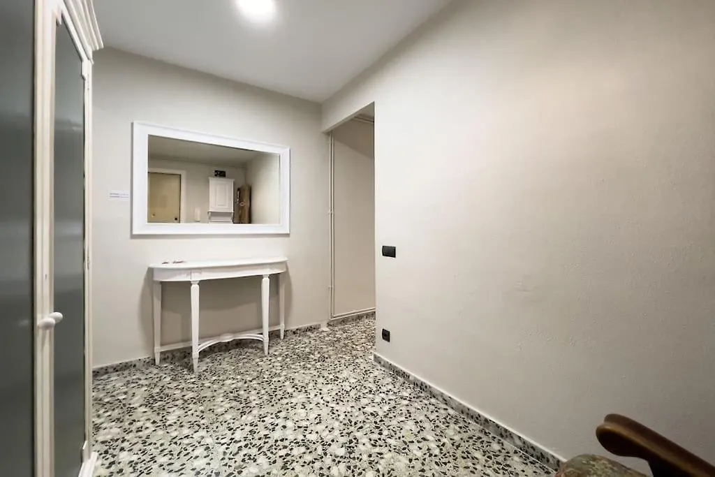 Bebarceloner Eixample Apartments - 3 Bedrooms