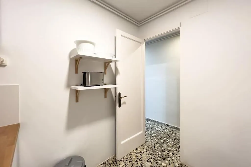 Bebarceloner Eixample Apartments - 3 Bedrooms